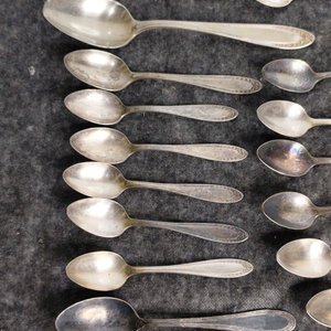 Lote de 17 Cucharas de Metal Plateado - imagen 4