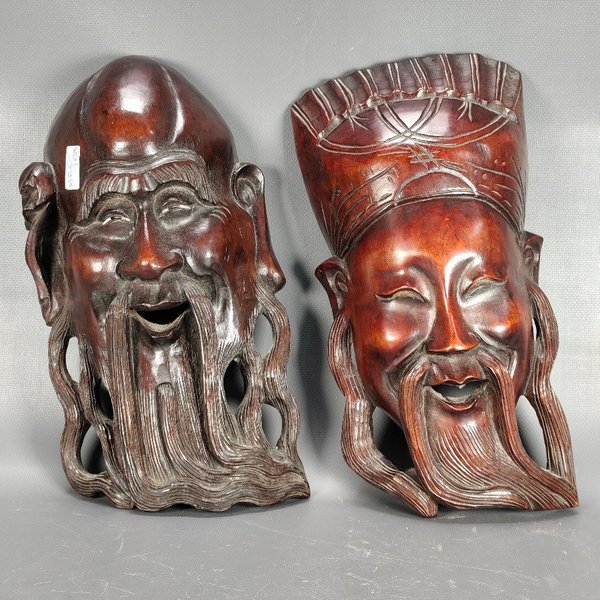Dos Máscaras Orientales de Madera Tallada - 29cm - imagen 1