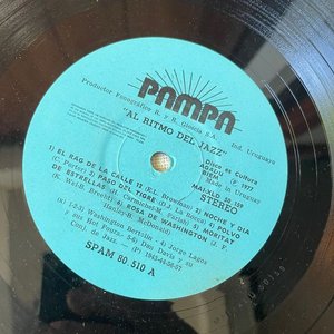 Lote de 2 Vinilos: Cantos de la Patria y Al Ritmo del Jazz - imagen 6