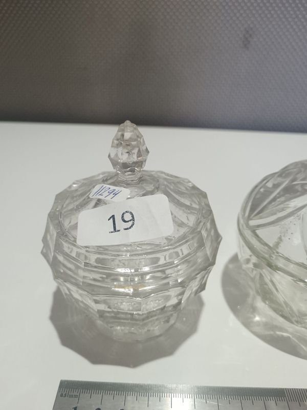 Dos carameleras de vidrio para decoración - imagen 3