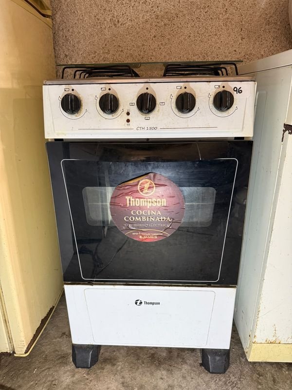 Cocina Thompson CTH 1500 a Gas y Eléctrica