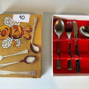 Set de Vajilla Infantil: Plato Térmico y Cubiertos con Dibujos Animados - imagen 2