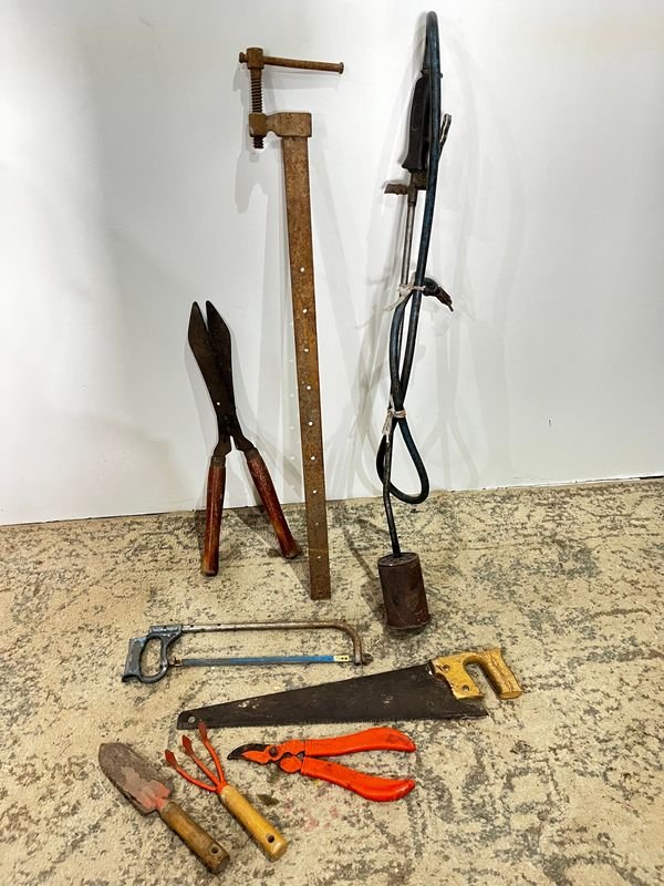 Lote anterior: Colección de herramientas de jardinería y herramientas manuales