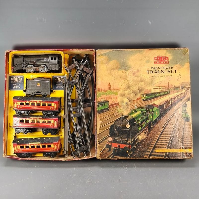 Tren de pasajeros Mettoy Railways en hojalata con mecanismo de cuerda