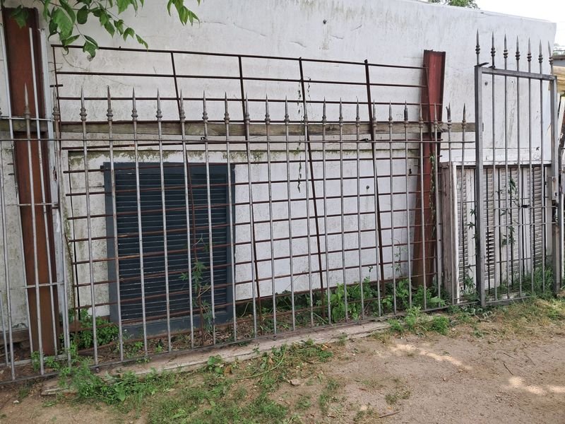 Item 883014 - Image 0