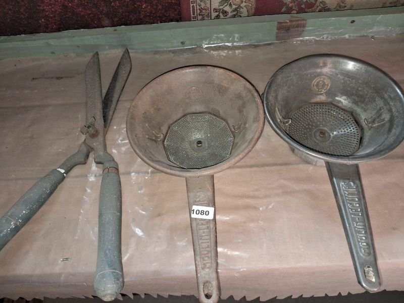 Lote anterior: Utensilios de cocina vintage Moulin-Légumes