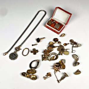 Lote de Joyería Variada: Gemelos, Cadena, Caravanas y Más - imagen 2