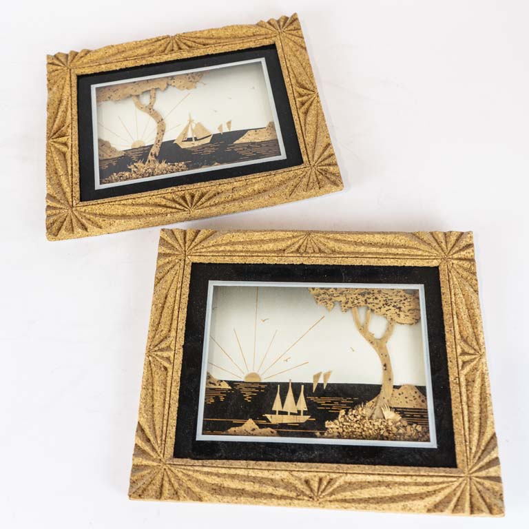 Lote siguiente: 2 Cuadritos de corcho decorados  - Medidas: 21x26cm 