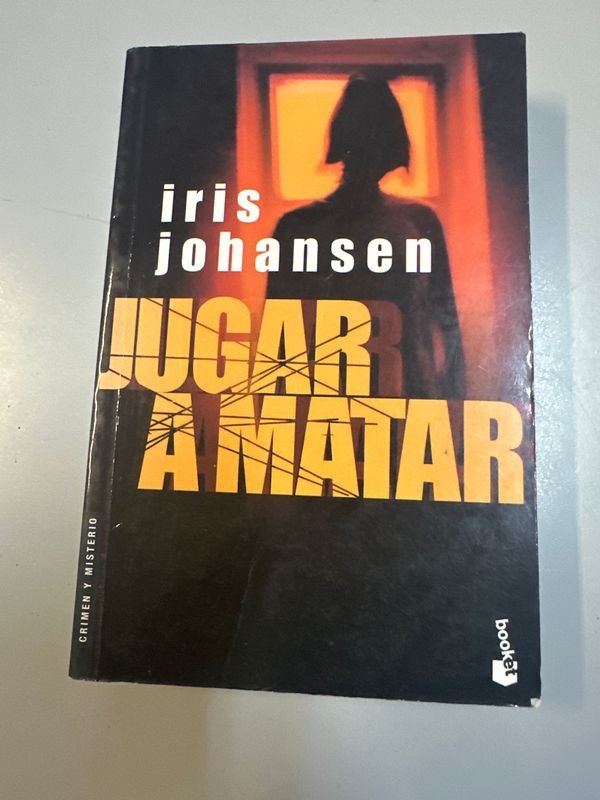 Lote siguiente: Libro: Jugar a matar - Iris Johansen