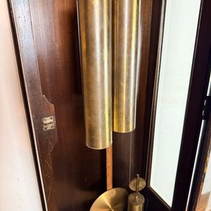 Reloj de Pie Estilo Renacimiento en Nogal Tallado con Máquina Gustav Becker - imagen 8