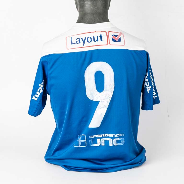 Camiseta de Nacional de utilería marca UMBRO N°9 tercera equipaciòn del año 2011 - imagen 2