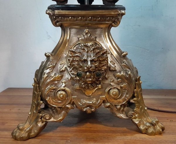 Lámpara Estilo Imperio Fines de 1800 con Cabeza y Patas de León - imagen 10