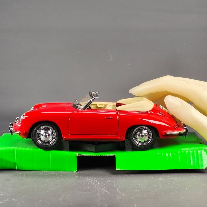 Modelo en escala 1/24 de un Porsche 356 rojo - imagen 6