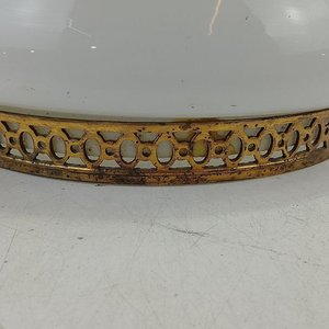 Lámpara de Techo Vintage Globo Cristal Opalino y Metal Calado Geométrico - imagen 2