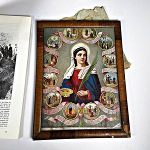 Libro "Karol Wojtyla Su Vida y Su Obra", Cuadro Religioso y Dos Muñecas de Pasta - imagen 5