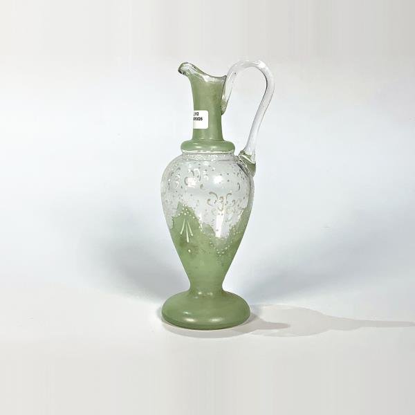 Jarra de Vidrio Hialino con Esmalte Verde y Asa Lateral