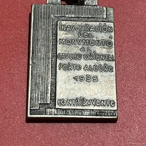 Lote anterior: Medalla Inauguración Monumento Gaucho Oriental Porto Alegre 1935