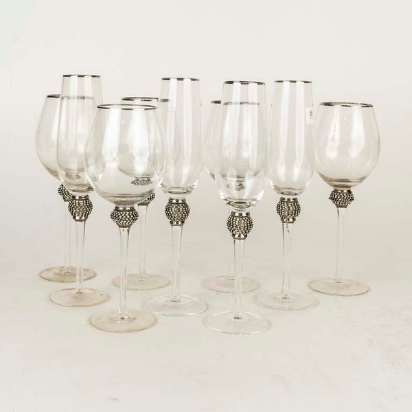 Juego de 9 Copas de Vidrio con Detalles Plateados