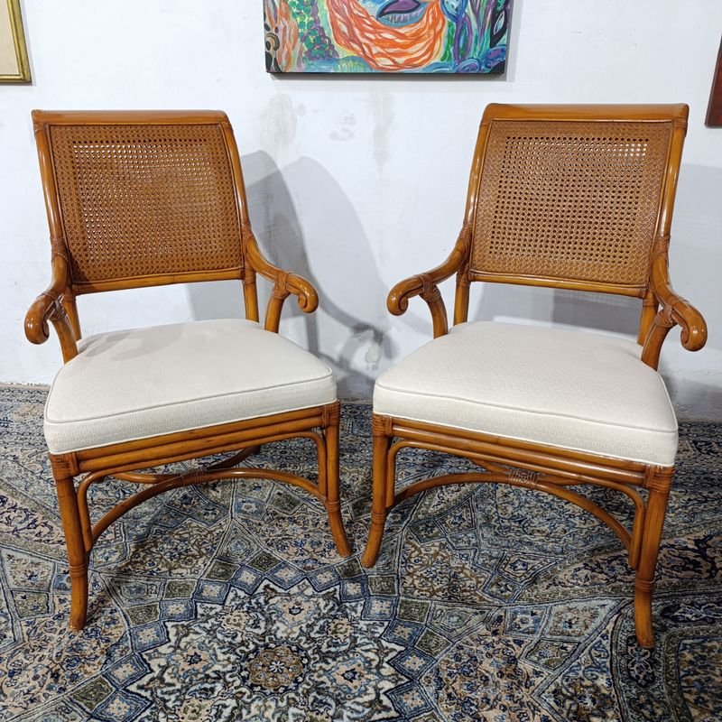 Par de Butacas de Ratán con Respaldo Esterillado y Asiento Tapizado