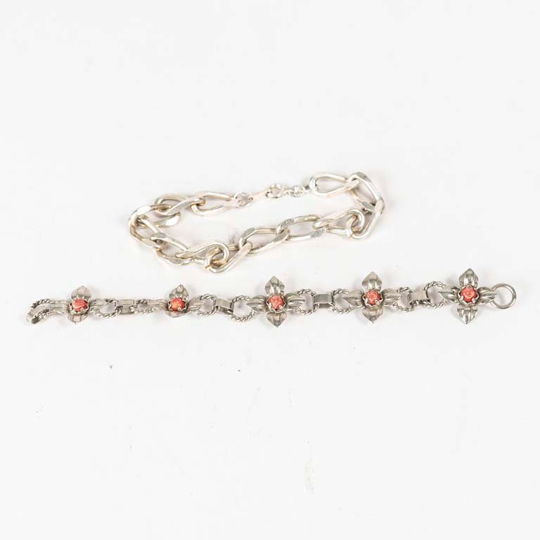 Lote anterior: Pulseras de metal con diseño en cadena y accesorios de gemstone