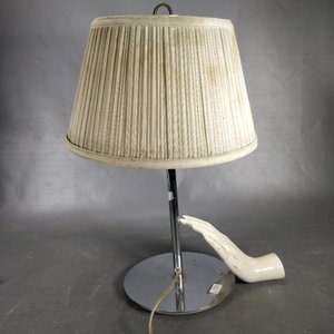 Lámpara de Mesa Portátil con Pie Metálico y Pantalla de Tela - Marca Massive - imagen 4