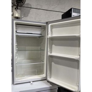 Frigobar NewPoint FR-92S con detalles - imagen 2