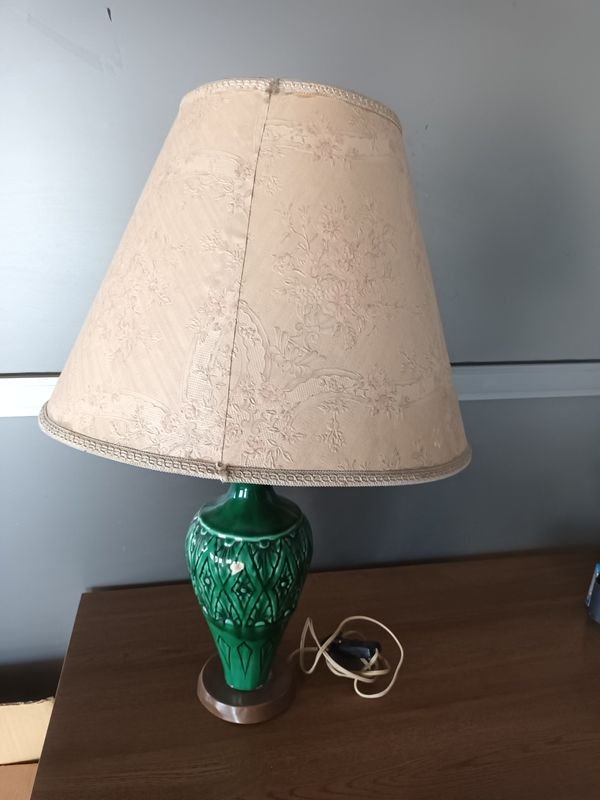 Lote anterior: Lámpara de mesa decorativa
