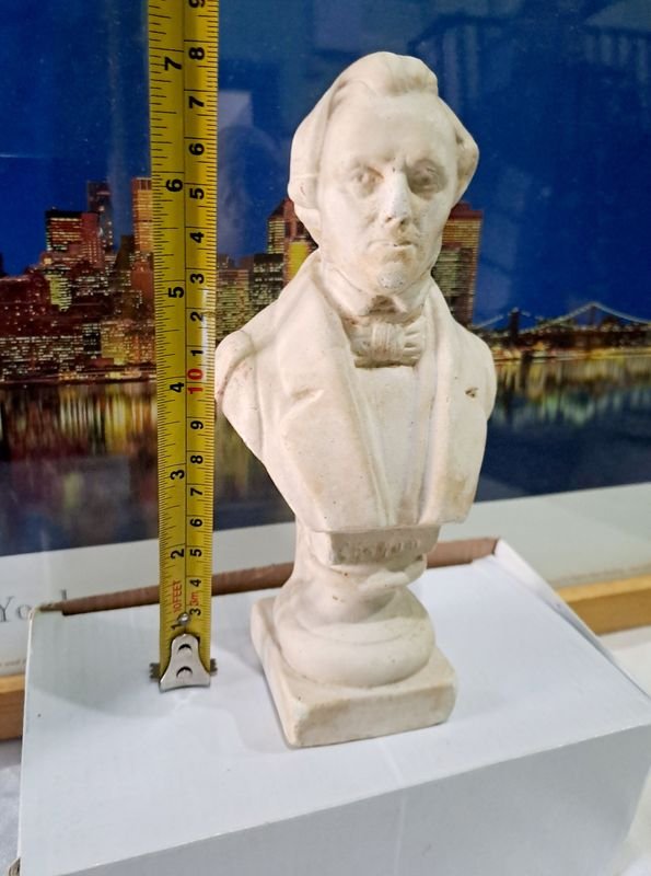 Busto de Chopin en piedra o similar - imagen 3