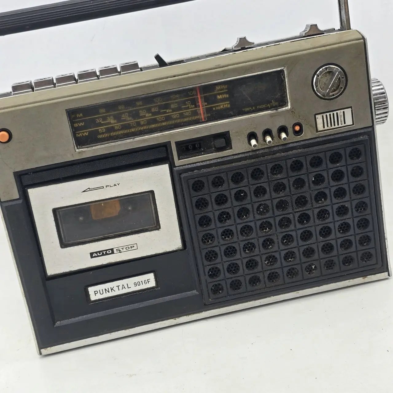 Radio Portátil Casete PUNTAL 9016F con AM/FM