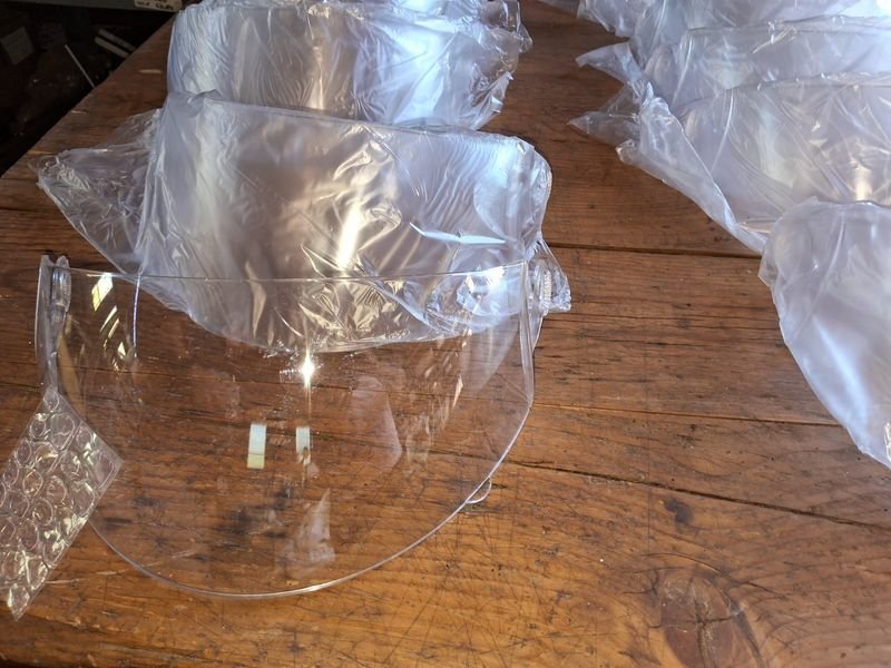 Visores de casco de moto transparentes y acrílicos - imagen 2
