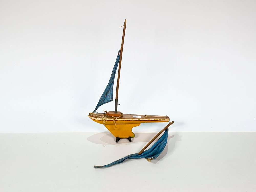 Lote anterior: Maqueta de velero en madera con detalles