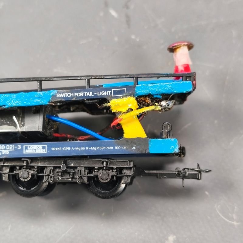 Colección de trenes modelo en HO escala con detalles y características - imagen 13