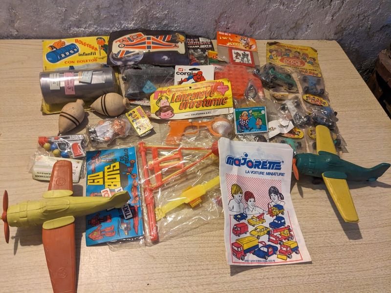 Lote siguiente: Colección de juguetes antiguos