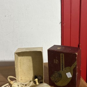 Lote siguiente: Afeitador funciona
