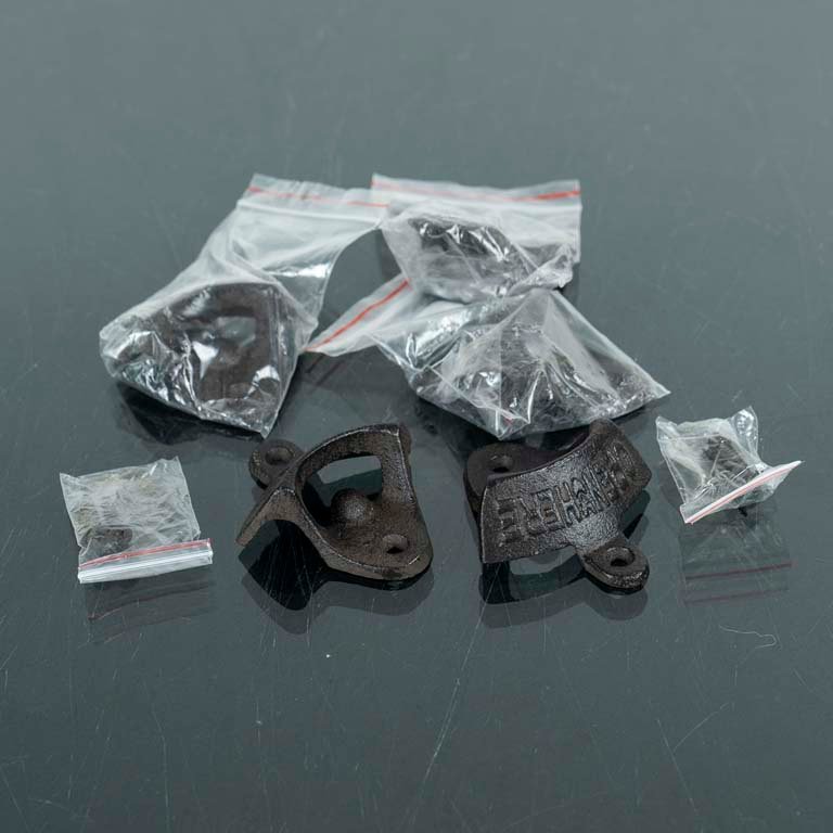 Lote siguiente: 5 Detapadores de Metal Nuevos con Medidas 7x8cm