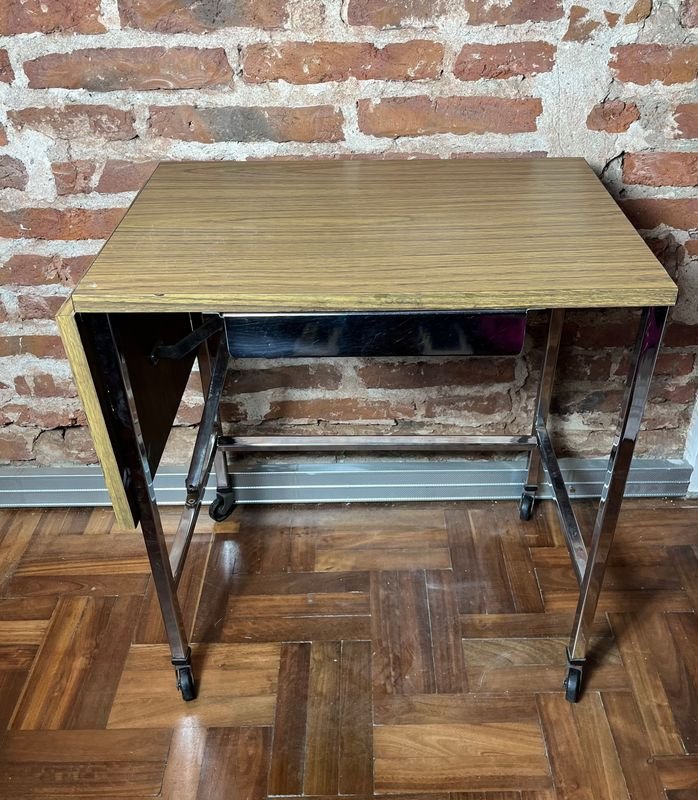 Mesa Auxiliar Extensible con Ruedas y Cajón