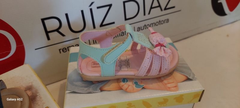 Calzado de Talla 20 - Sandalias Coloridas - imagen 4