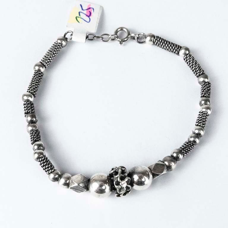 Lote siguiente: Pulsera de plata - Accesorio de moda