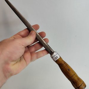Lote siguiente: Chaira Artesanal con Mango de Madera - Hoja de 22cm