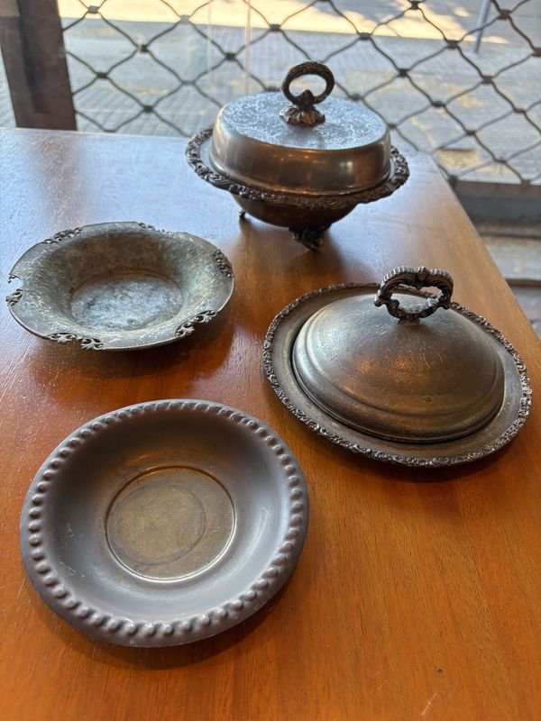 Fuentes Dulceras Antiguas y Platitos Metal - Venta de Artículos para el Hogar