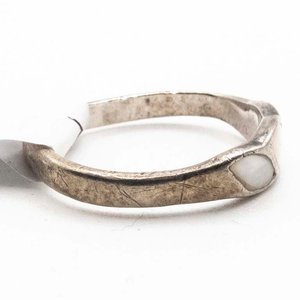 Anillo de Plata con Nácar y Detalle - imagen 2