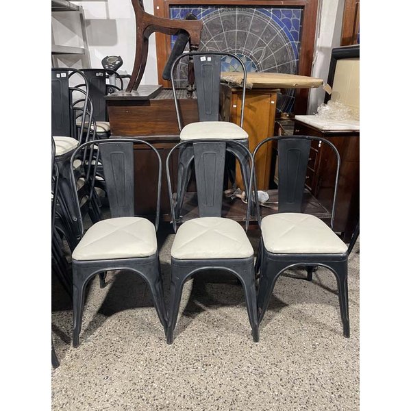 Juego de 4 Sillas de Metal con Asiento Tapizado Delfino Álvarez