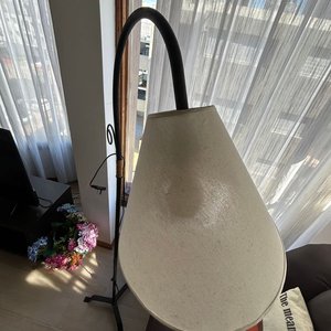 Lámpara de Pie Arco Metálico con Pantalla Textil - imagen 2