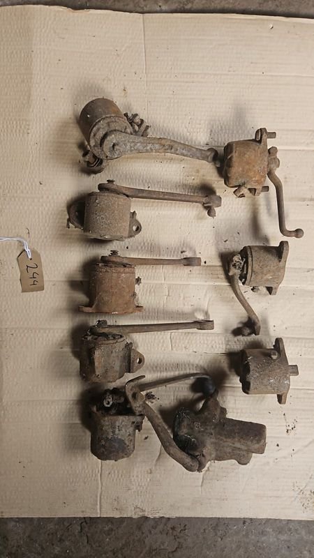 Lote de 8 Amortiguadores Ford V8 y 1 Chevrolet 1929-1930