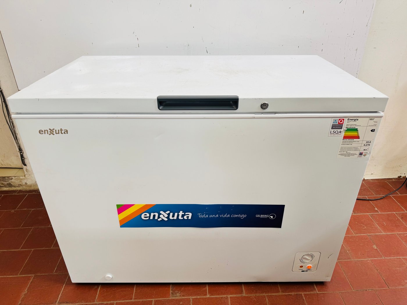 Freezer Horizontal Enxuta FHENX16300 - 297 Litros (Sin Uso con Detalles Estéticos)