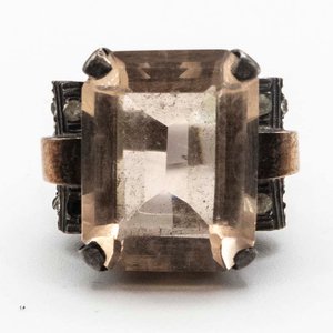 Lote siguiente: Anillo de Plata con Cristal Rectangular Grande