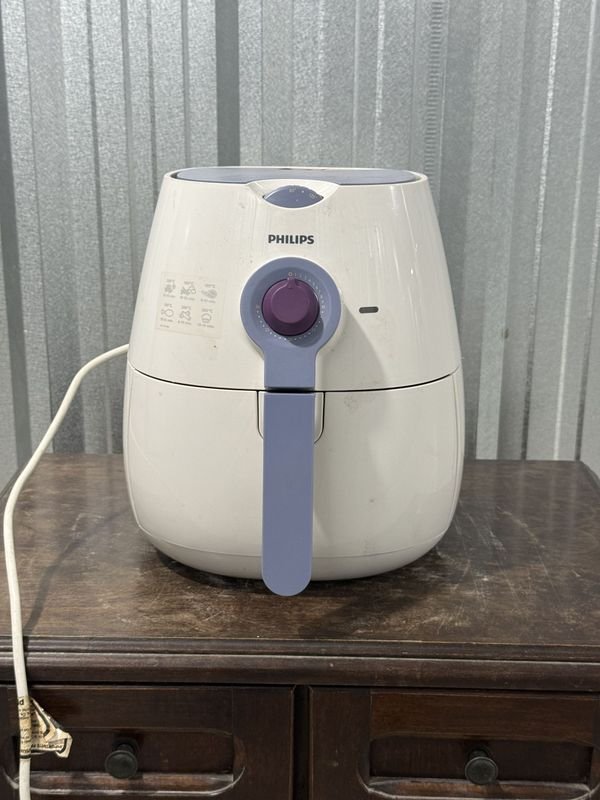 Freidora de Aire Philips Blanca con Detalles Lila