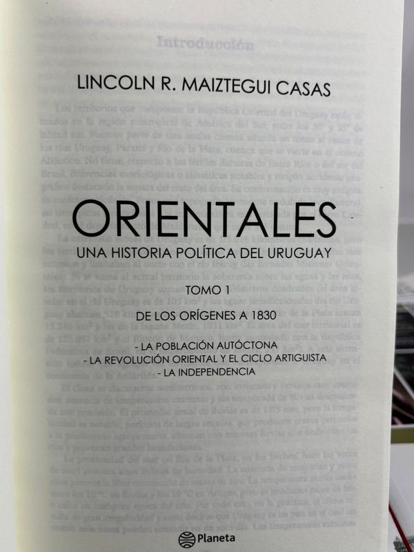 Colección de libros sobre historia y política del Uruguay - imagen 8
