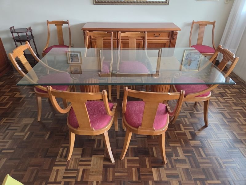 Lote anterior: Excepcional juego de comedor para 8 personas origen Europeo