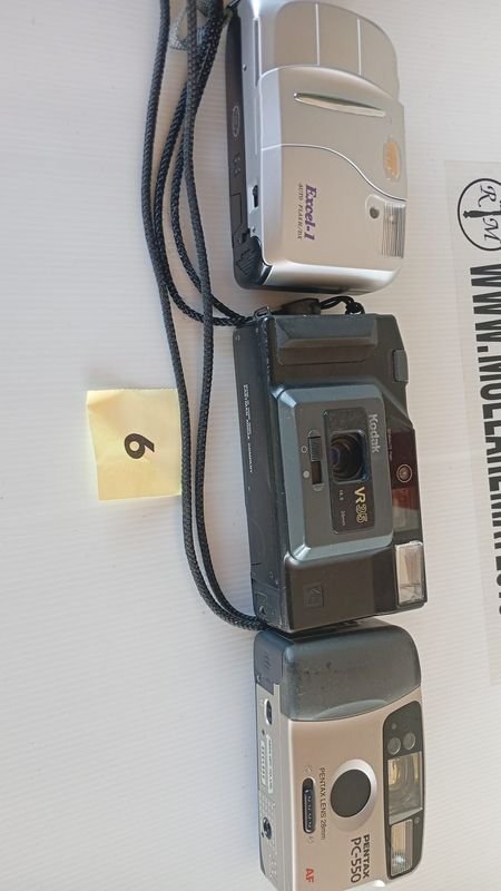 Tres cámaras fotográficas antiguas - imagen 2
